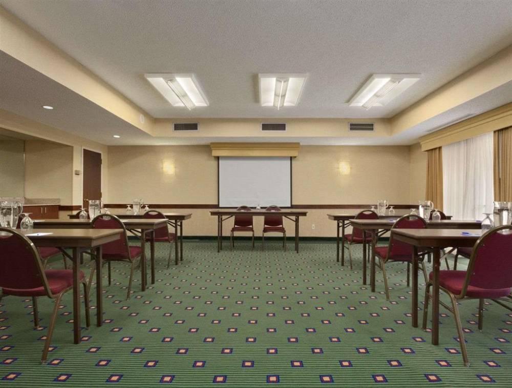 Baymont By Wyndham Columbia Northwest 2
