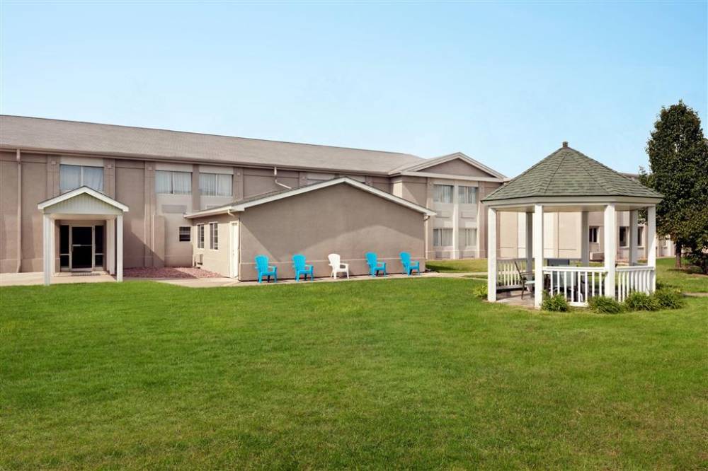 Baymont By Wyndham Des Moines North 3