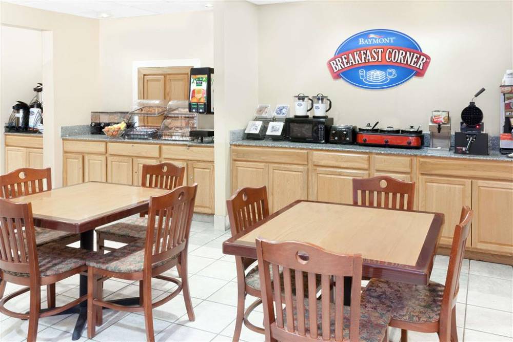 Baymont By Wyndham Fort Wayne 4