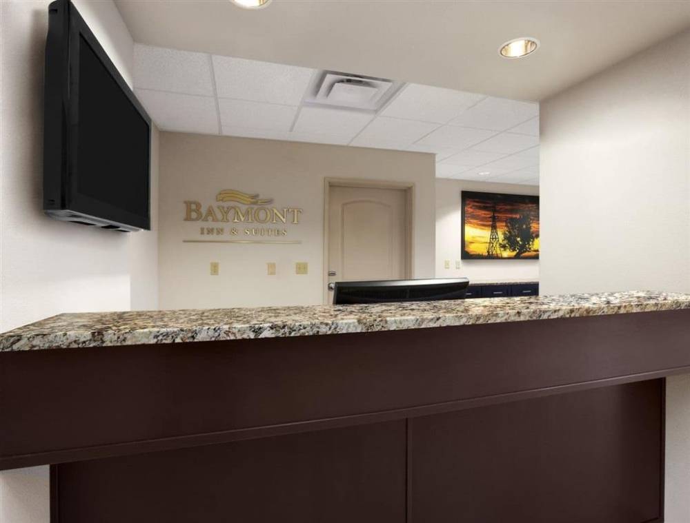 Baymont By Wyndham Hobbs 3