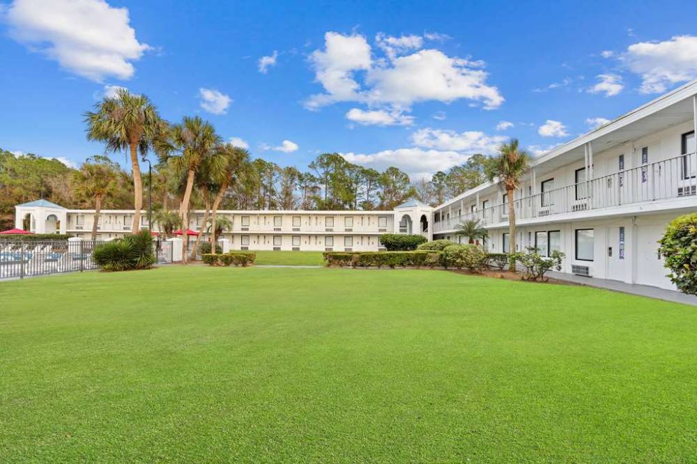 Baymont By Wyndham Jacksonville Airport