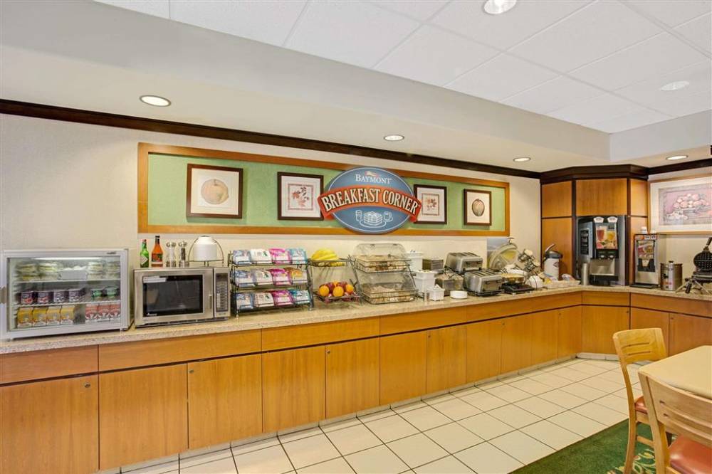 Baymont By Wyndham Tucson Airport 6