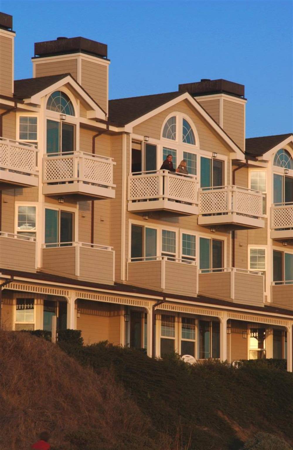 Beach House Hotel Half Moon Bay.  5