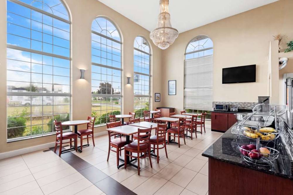 Best Western Airport Inn 6
