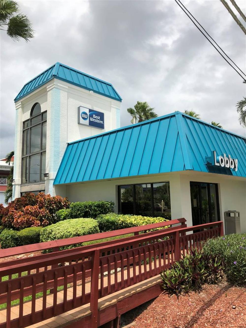 Best Western Cocoa Beach Hotel & Suites 10