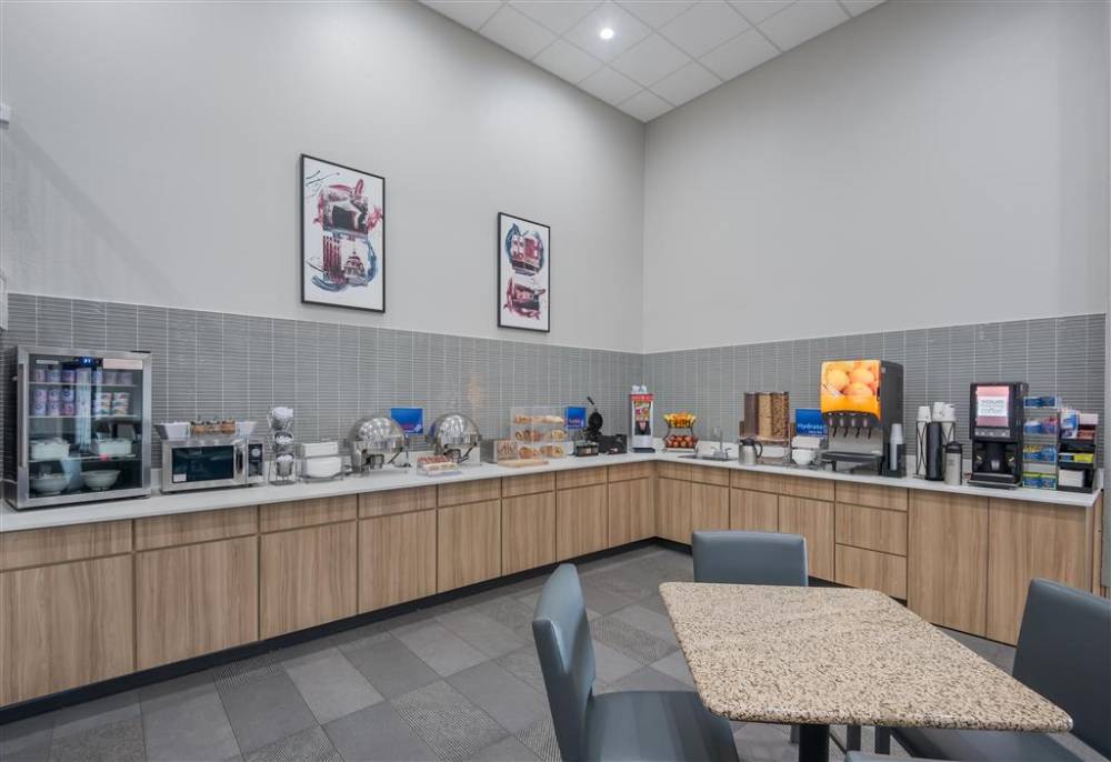 Best Western Fort Wayne I-69 North 6