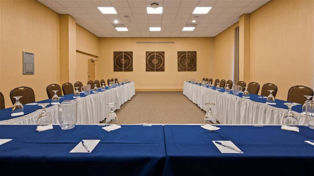 Best Western Orlando Gateway Hotel 5
