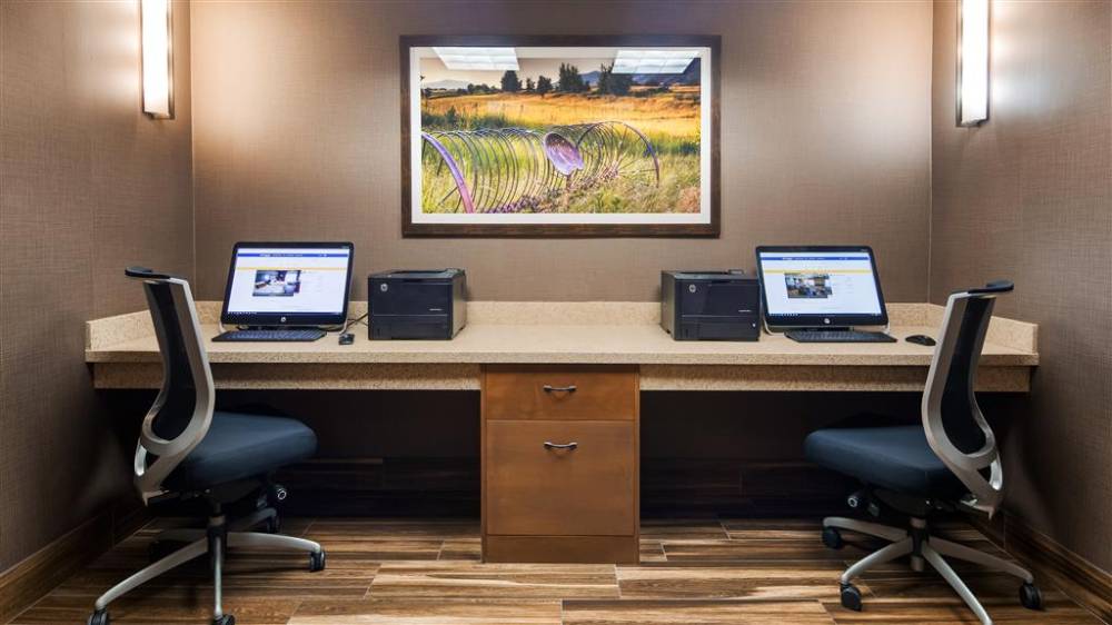 Best Western Plus Cottontree Inn 3