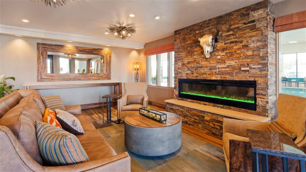 Best Western Plus Cottontree Inn 2