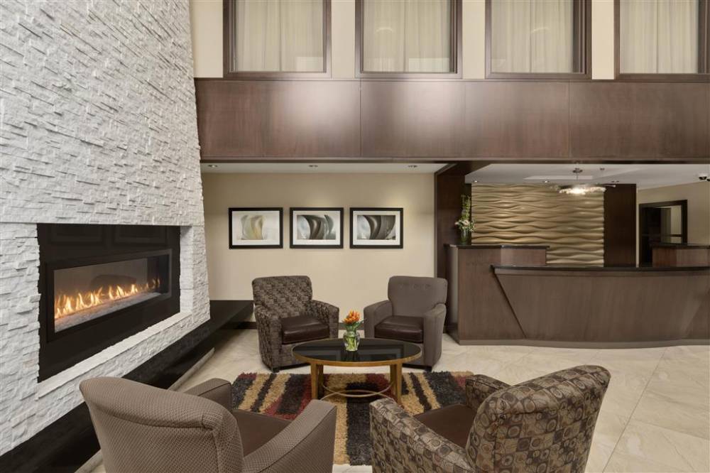Best Western Plus Edmonton Airport Hotel 7