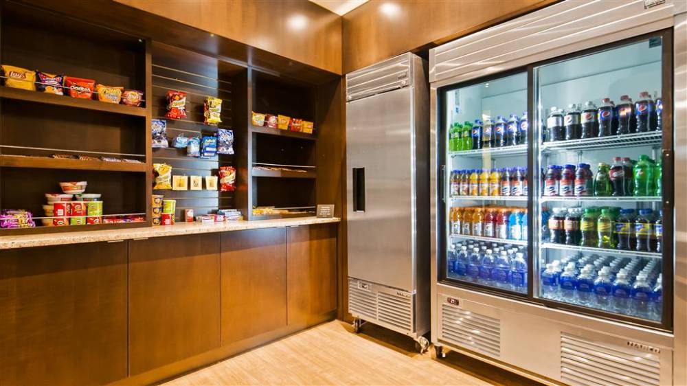 Best Western Plus Edmonton Airport Hotel 5