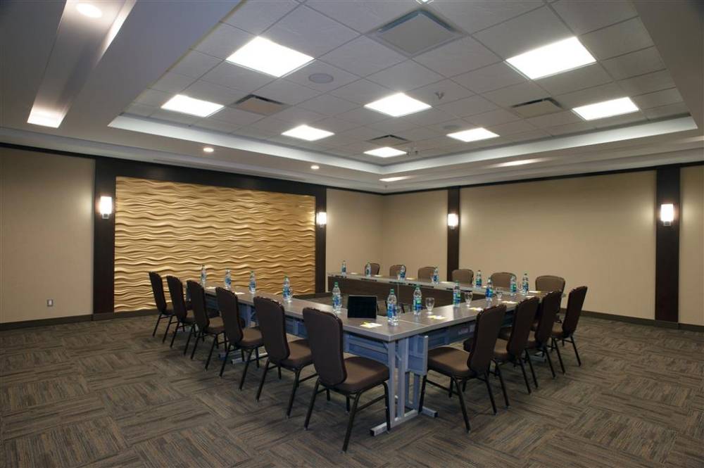 Best Western Plus Edmonton Airport Hotel 2