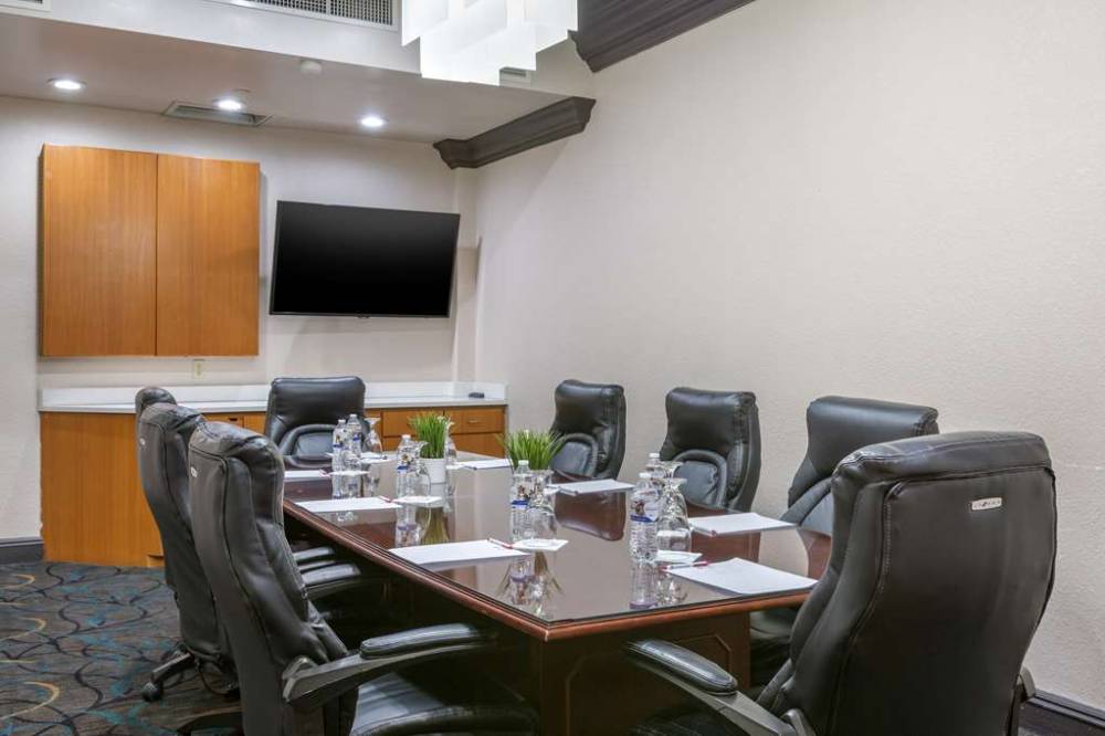 Best Western Plus El Paso Airport Hotel & Conference Center 3