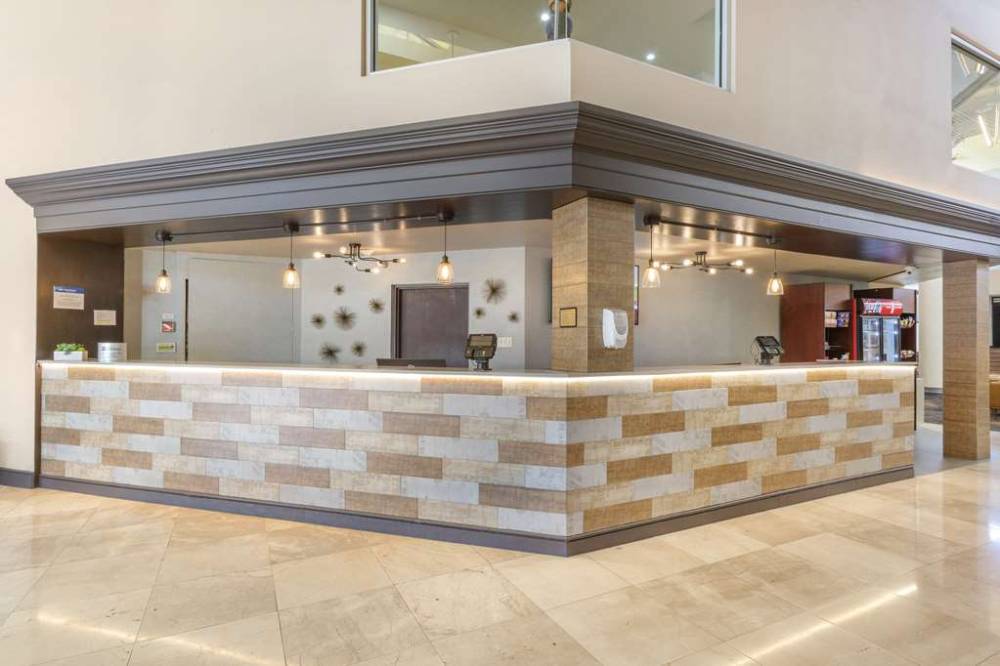 Best Western Plus El Paso Airport Hotel & Conference Center 8