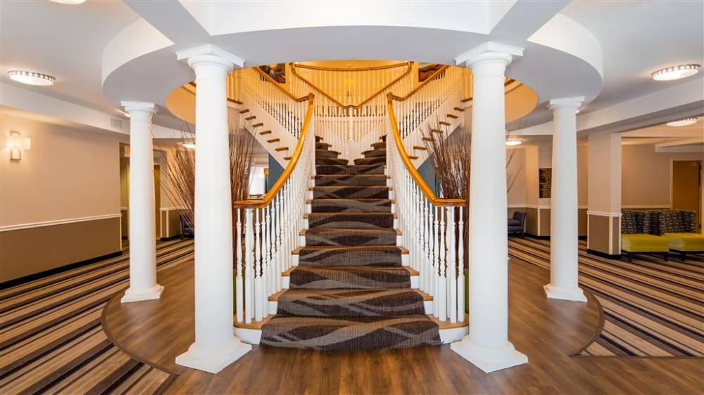Best Western Plus Executive Court Inn & Conference Center 3
