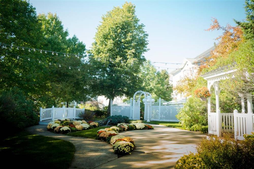 Best Western Plus Executive Court Inn & Conference Center 7