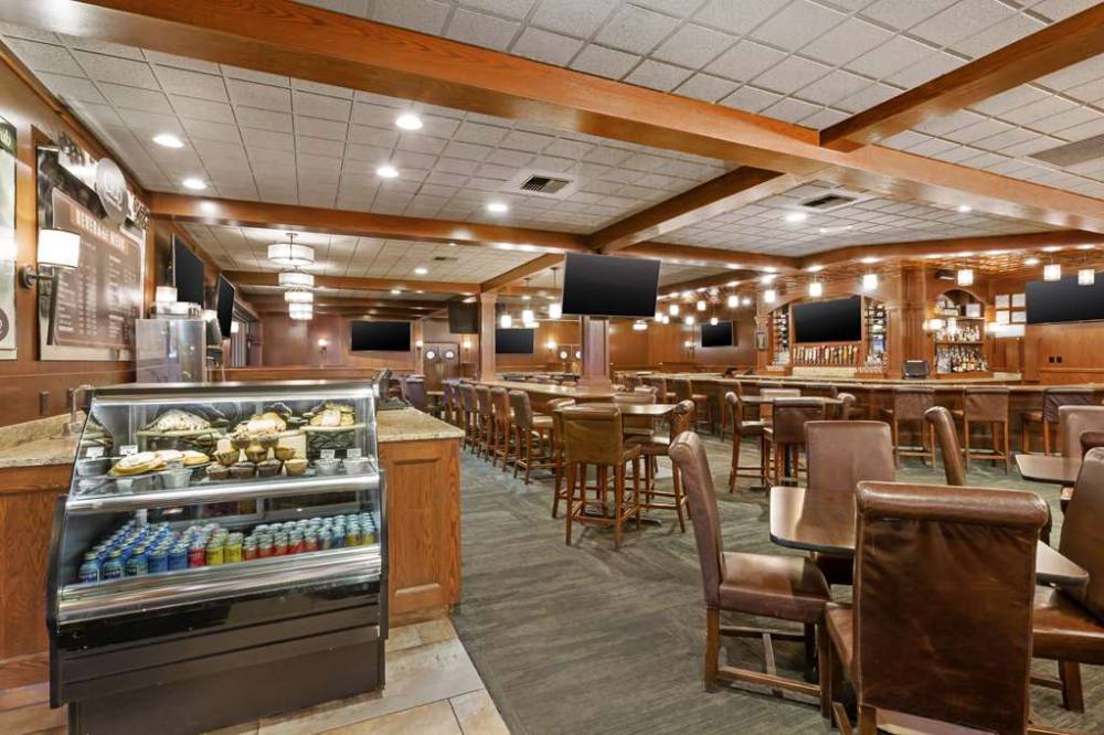 Best Western Plus Grantree Inn 9