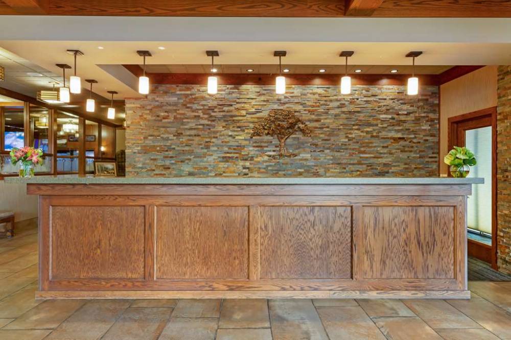 Best Western Plus Grantree Inn 4