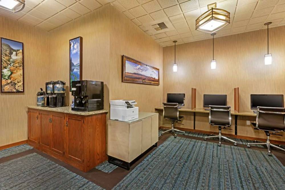 Best Western Plus Grantree Inn 7