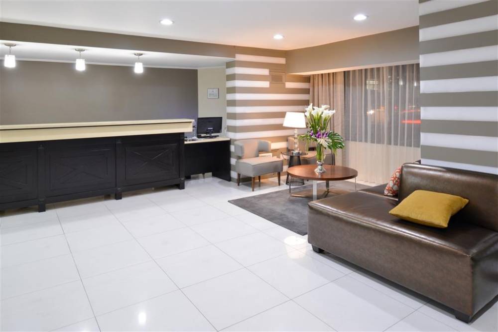 Best Western Plus La Mid-town Hotel 5