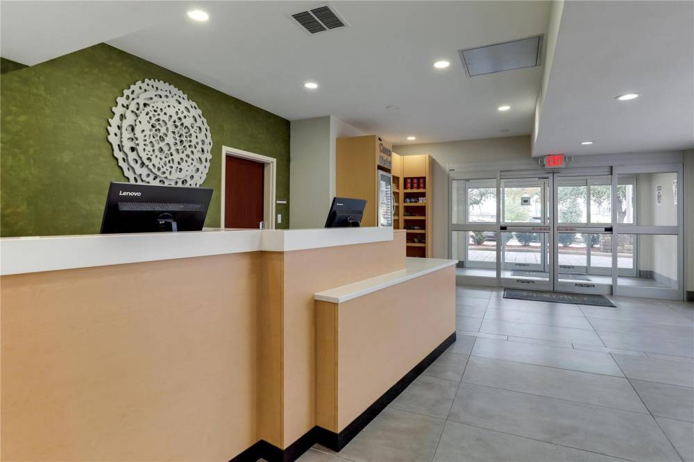 Best Western Plus Las Colinas Inn & Suites 7