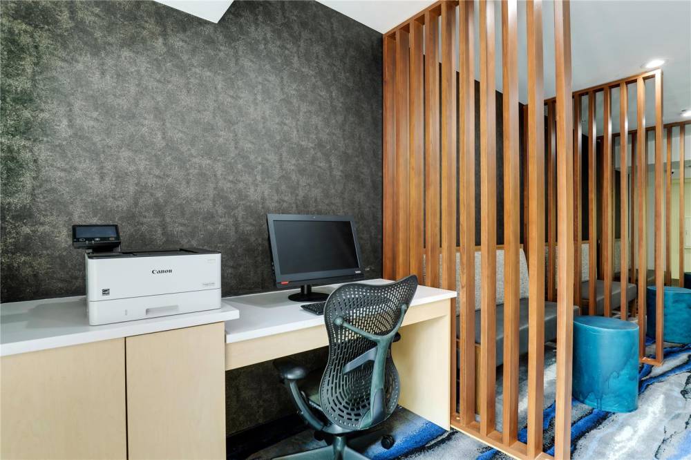 Best Western Plus Las Colinas Inn & Suites 8