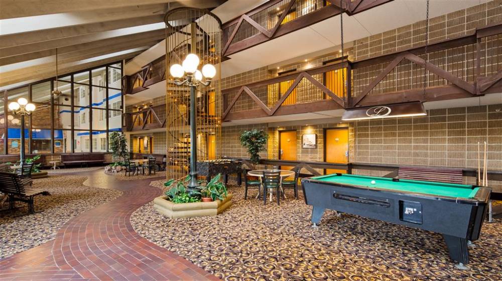 Best Western Plus Longbranch Hotel & Convention Center 9