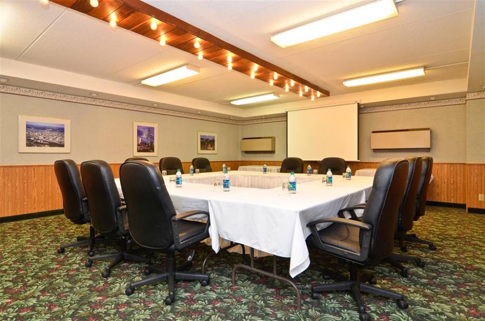 Best Western Plus Longbranch Hotel & Convention Center 3
