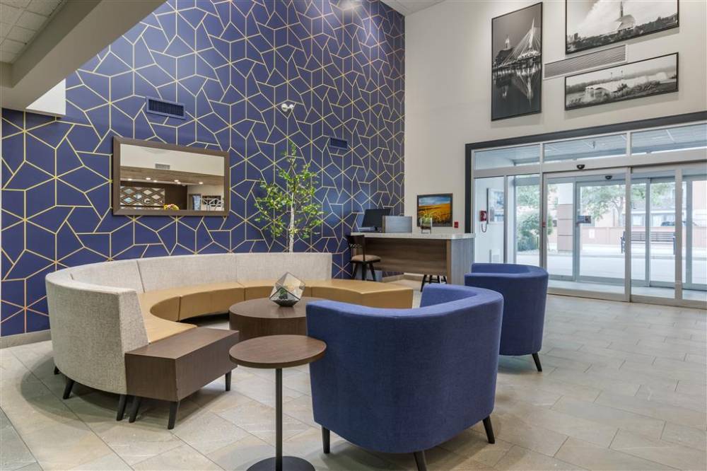 Best Western Plus Pembina Inn & Suites 3