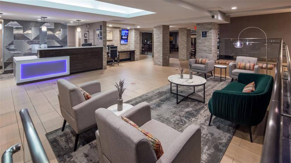 Best Western Plus Raleigh Crabtree Valley Hotel 5