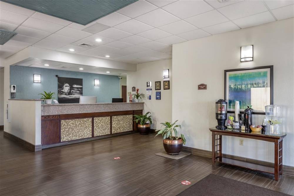 Best Western Plus Springfield Airport Inn 2