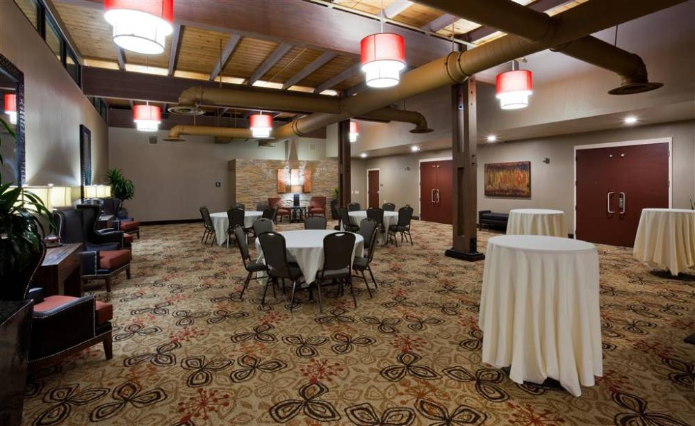 Best Western Plus St. Paul North/shoreview 4