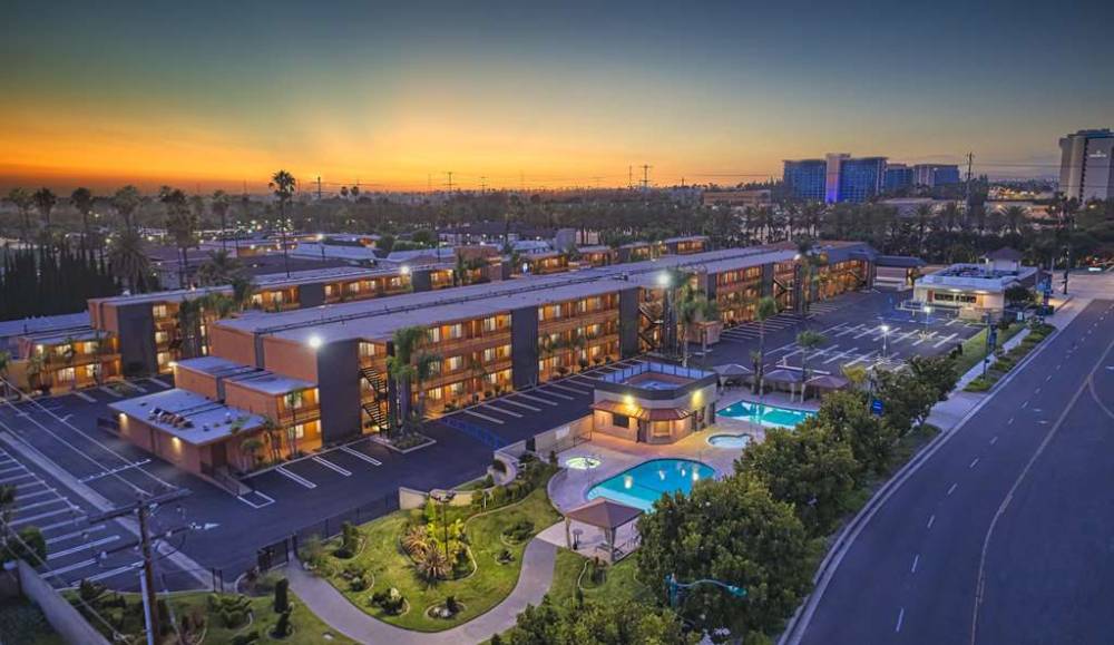 Best Western Plus Stovall\'s Inn 1