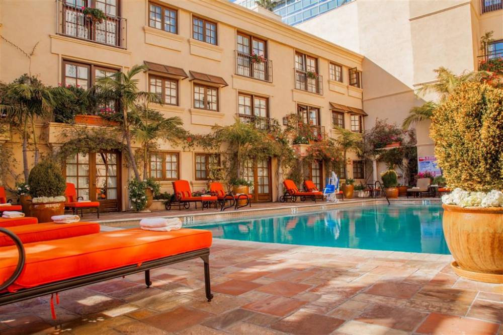 Best Western Plus Sunset Plaza Hotel 2