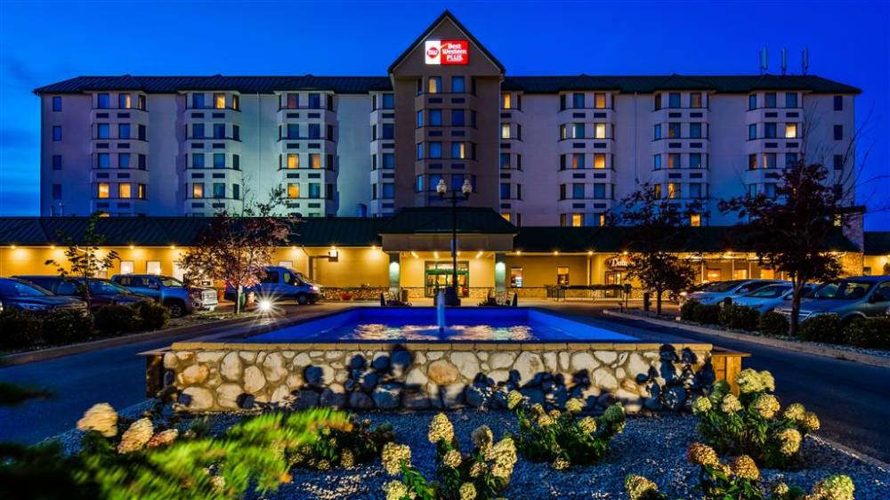 Best Western Plus Winnipeg Airport Hotel 2