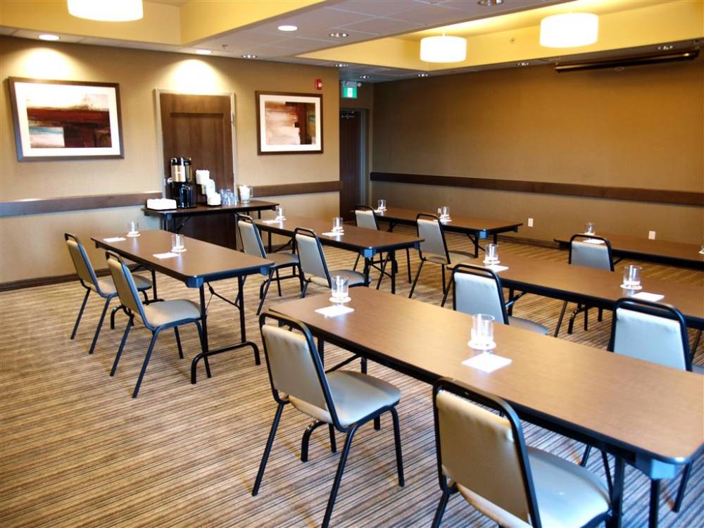 Best Western Plus Winnipeg West 4