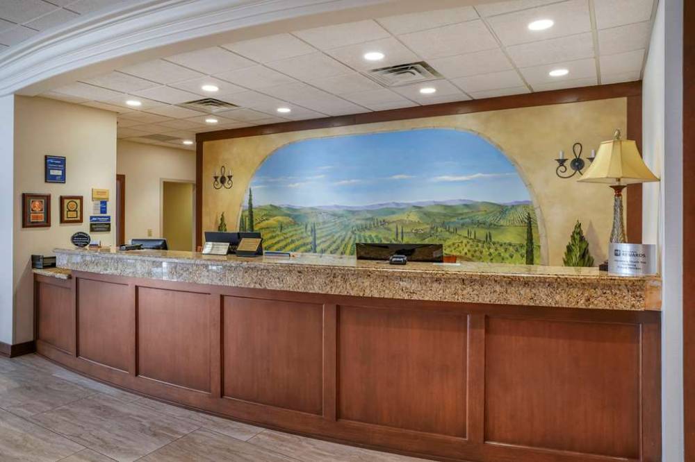 Best Western Premier Pasco Inn & Suites 3