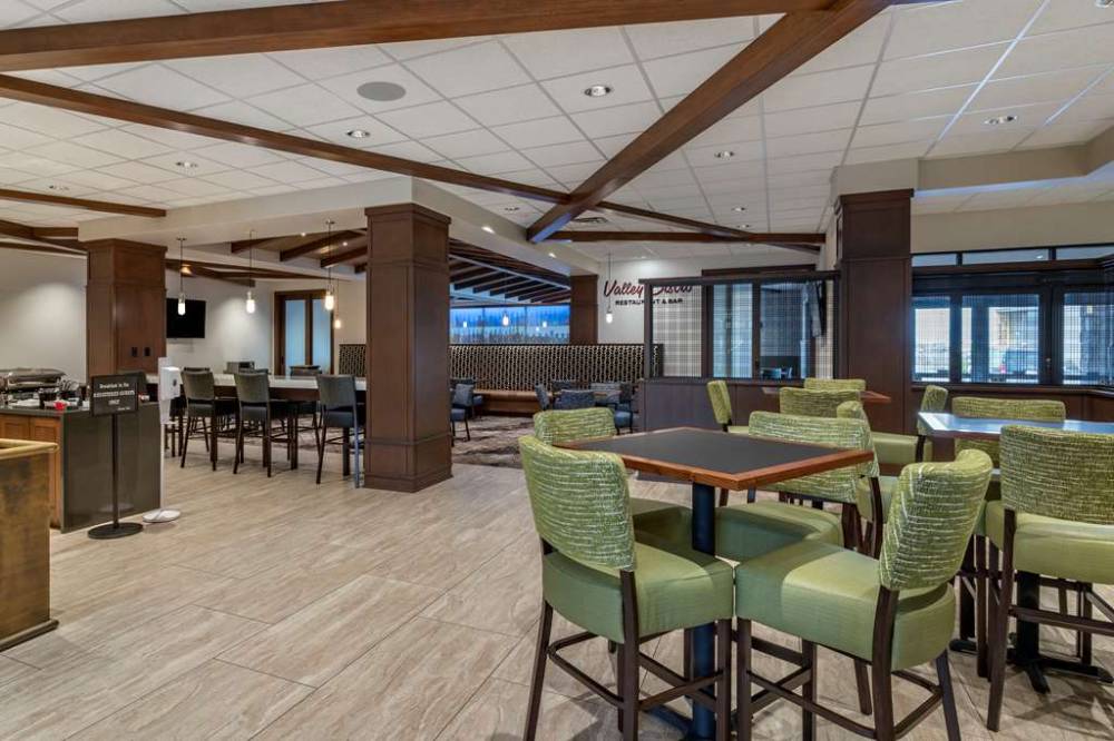 Best Western Premier Pasco Inn & Suites 9