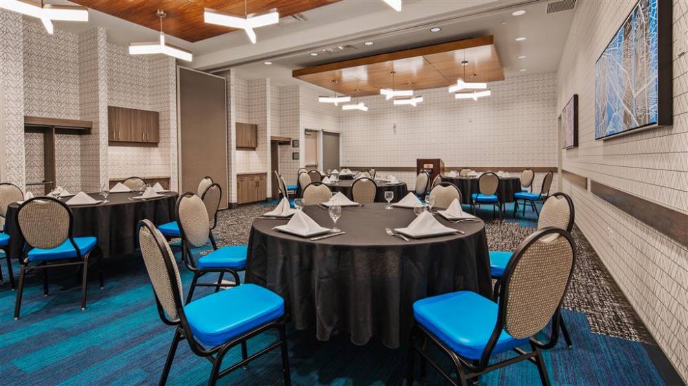 Best Western Premier Winnipeg East 3