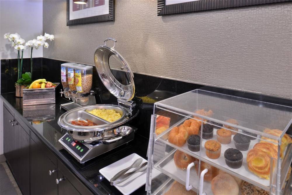 Best Western Royal Palace Inn & Suites 7