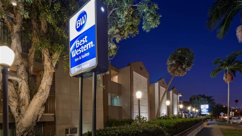 Best Western Royal Palace Inn & Suites 2