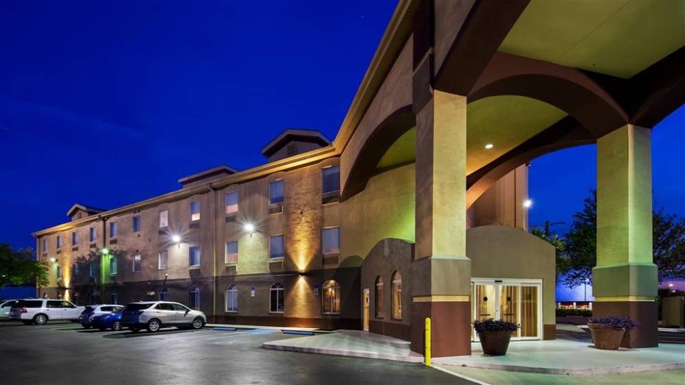Best Western Tampa 3
