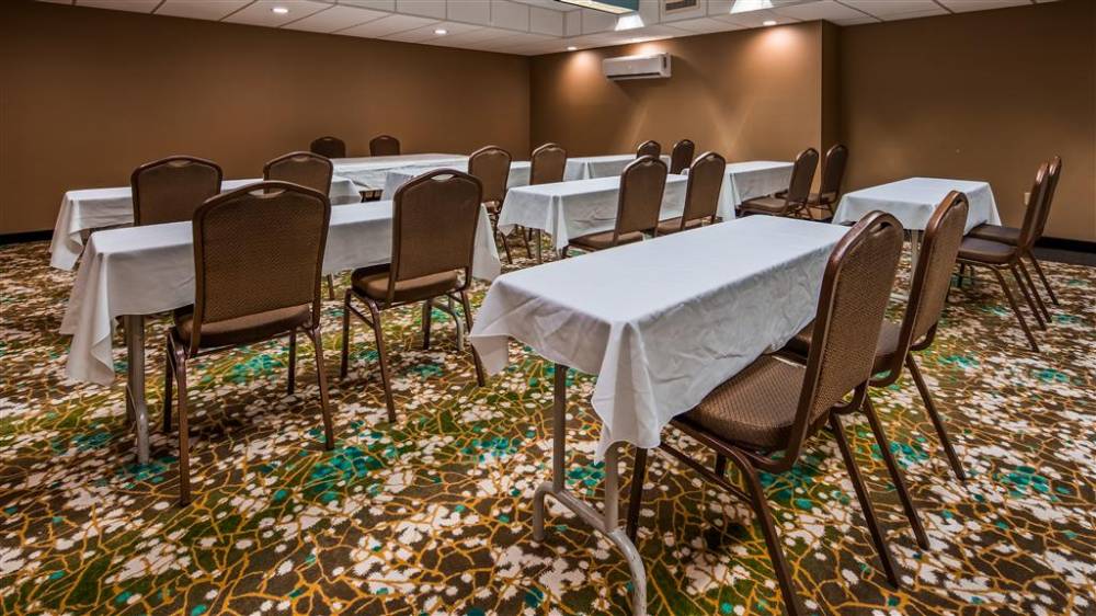 Best Western Warren Hotel 7