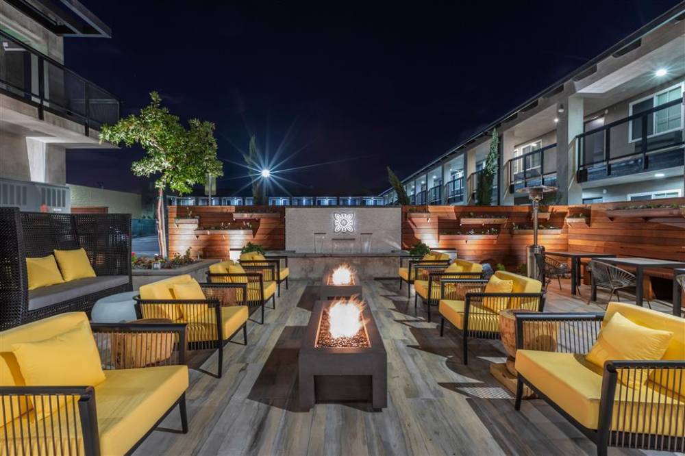 Bluestem Hotel Ascend Hotel Collection 2