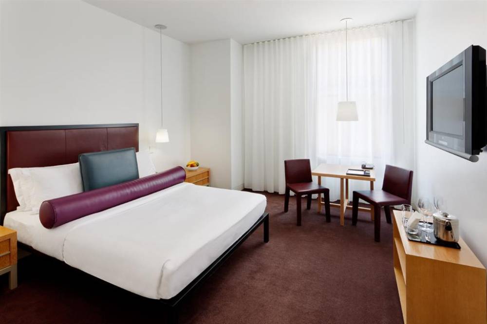 Bryant Park Hotel 5