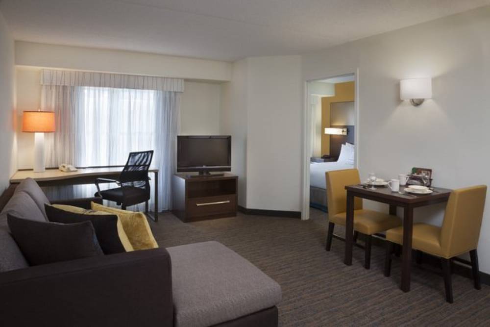 Cambridge Suites Mississauga 7