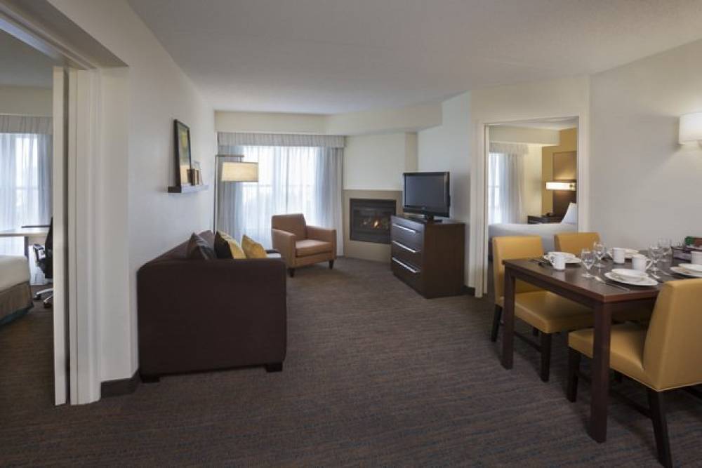 Cambridge Suites Mississauga 8