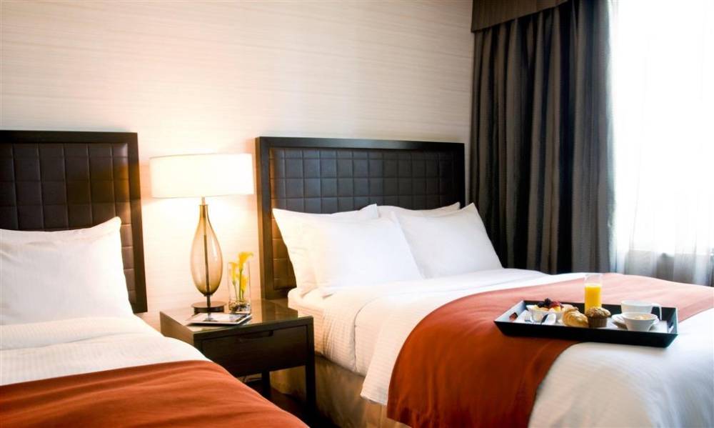 Cambridge Suites Toronto 2