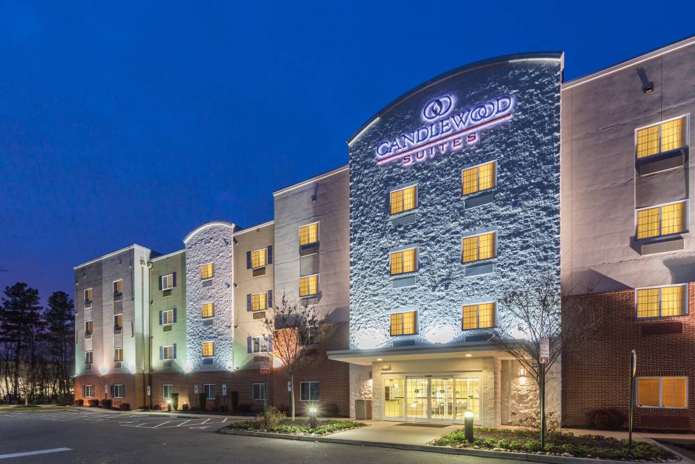 Candlewood Suites Airport