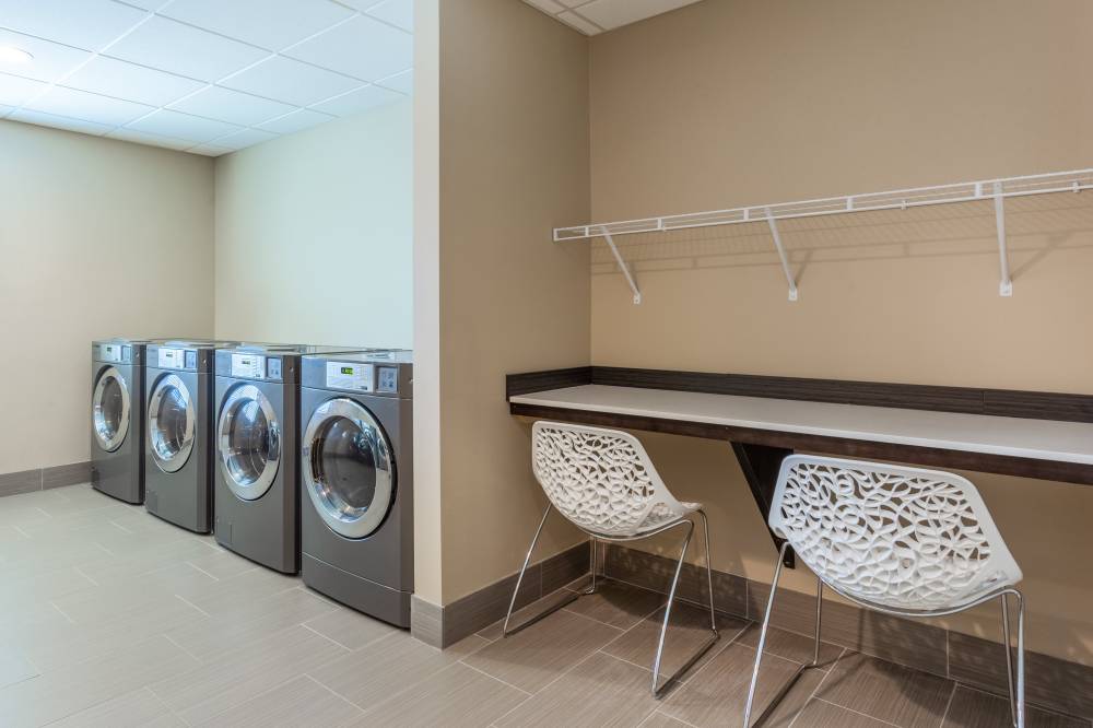 Candlewood Suites Davenport 2